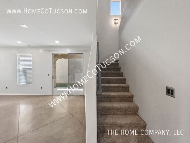 Building Photo - 5749 E Bellow Ln