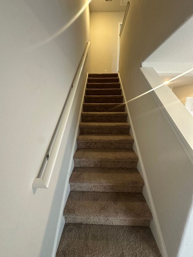 Building Photo - ***MOVE IN SPEACIAL*** Wonderful Three Bedroom (Originally 4 Bedrooms That Has Been Converted to ...