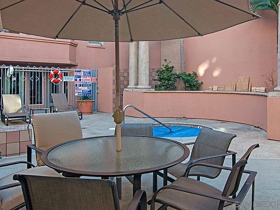 Building Photo - 620 State St