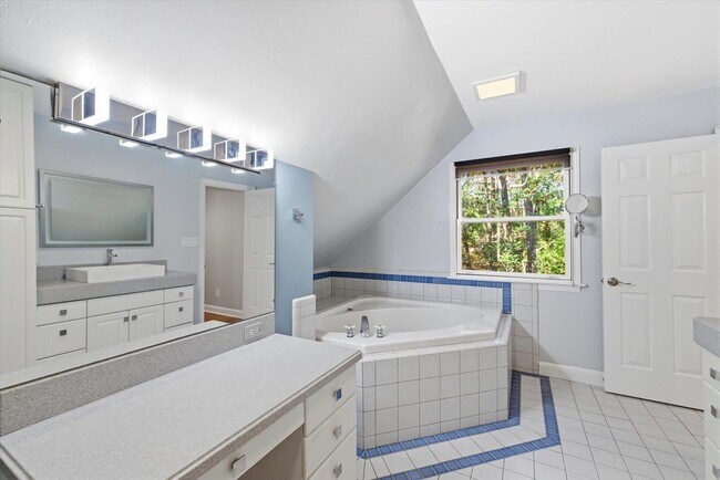 Building Photo - 602 Middlebrooks Cir