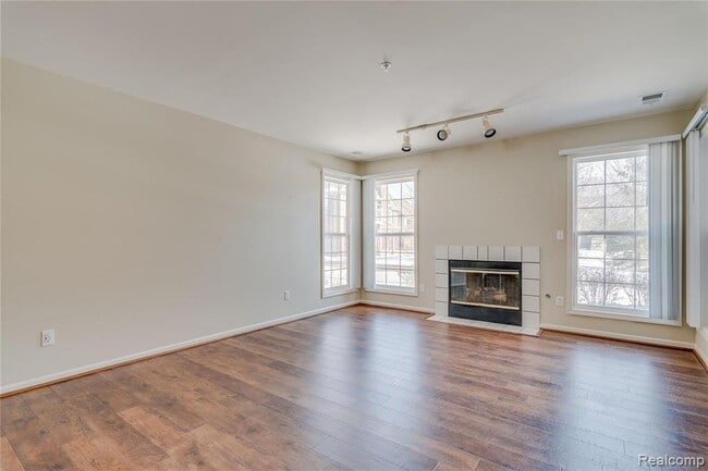 Building Photo - 28515 Carlton Way Dr