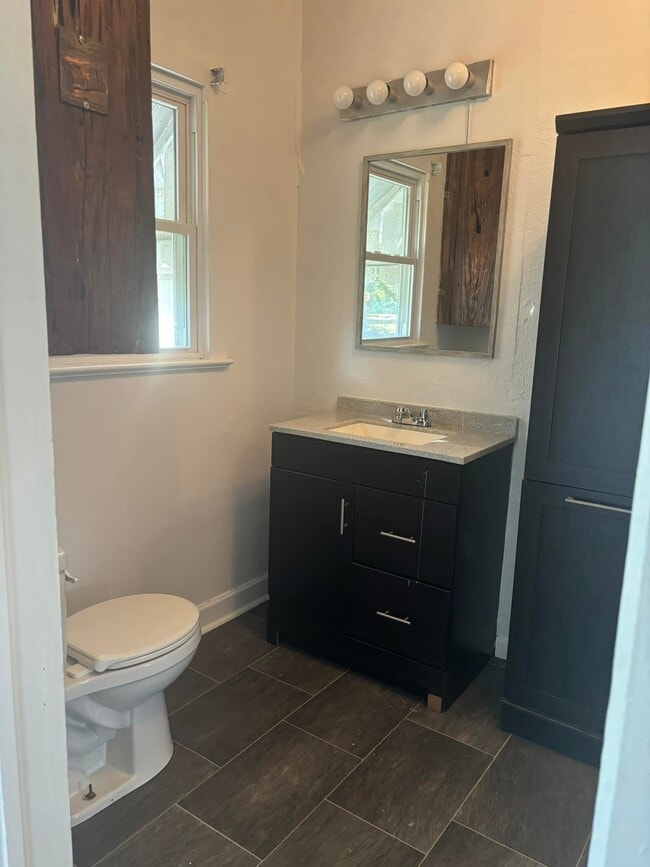 Building Photo - 121 St Landry St