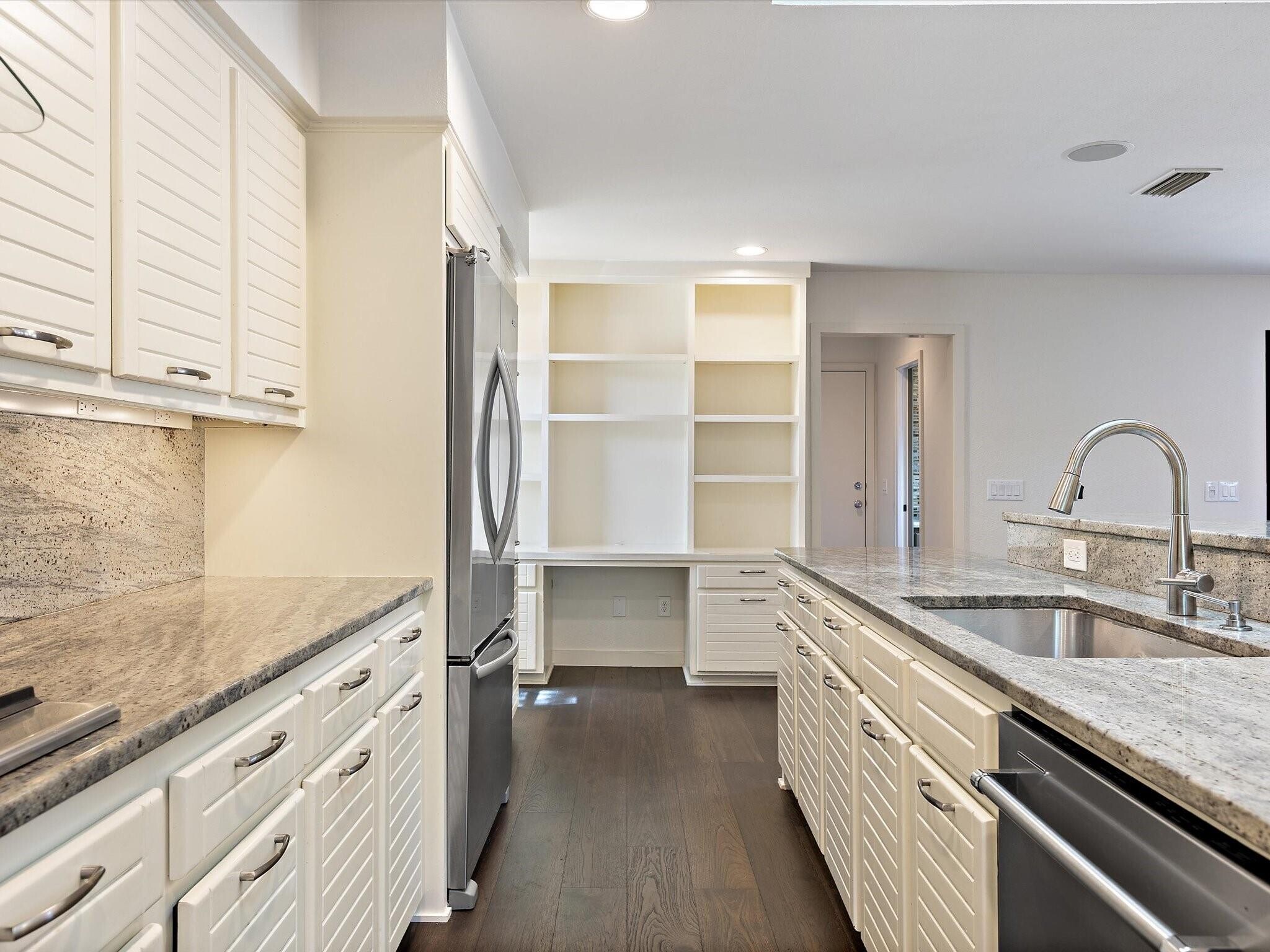 Building Photo - 6801 Winding Rose Trl