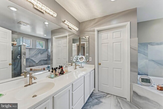 Building Photo - 7887 Cranford Farm Cir