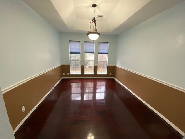 Building Photo - Two-Story Home, 4-5 bedrooms, 2.5 bathroom...