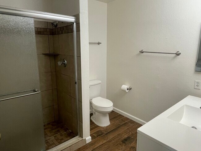 Building Photo - 3309 N 70th St