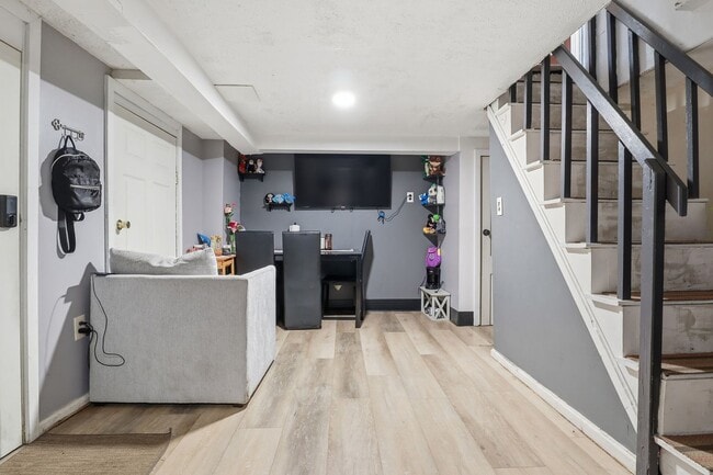 Building Photo - 3015 N 5th St