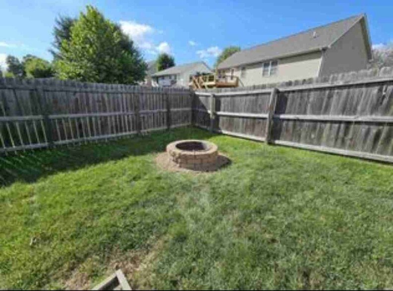 Building Photo - 7144 Capstone Cir