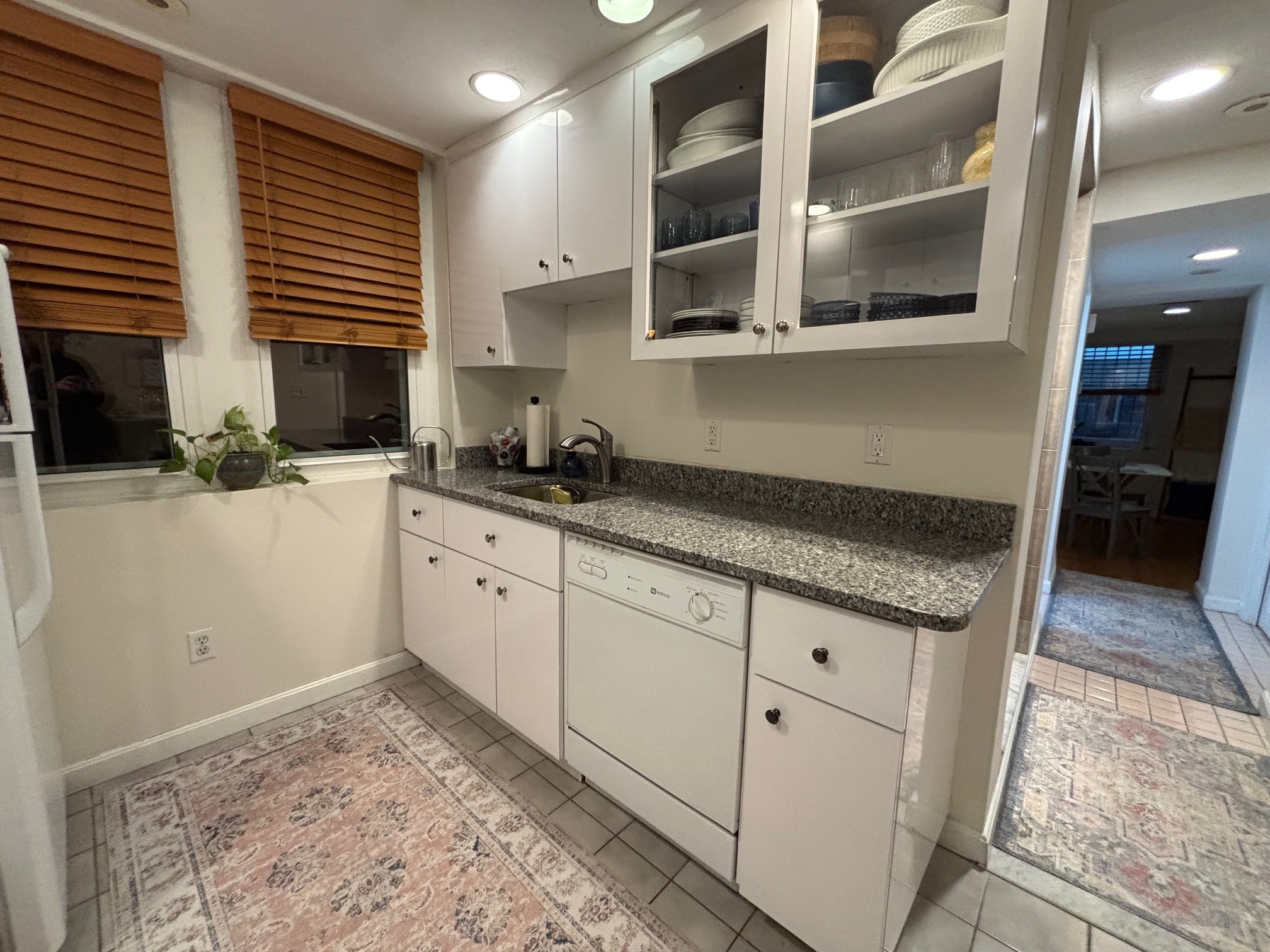 Building Photo - 106 Myrtle St