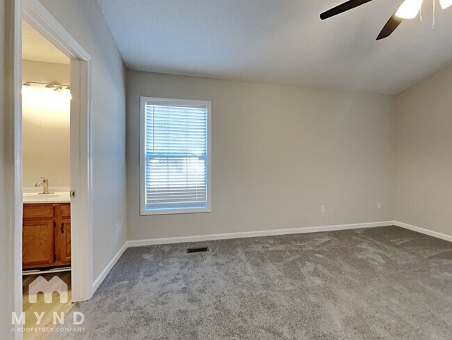 Building Photo - 832 St Andrews Pl