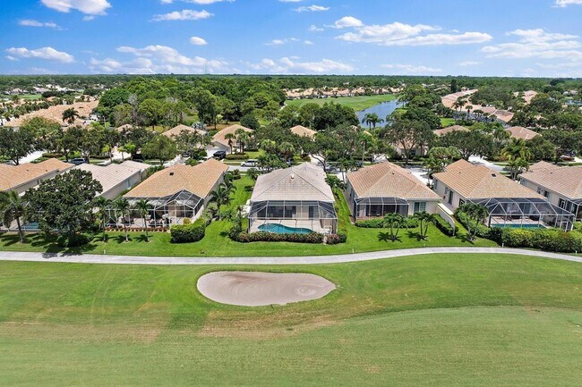 Building Photo - 8485 SE Palm Hammock Ln