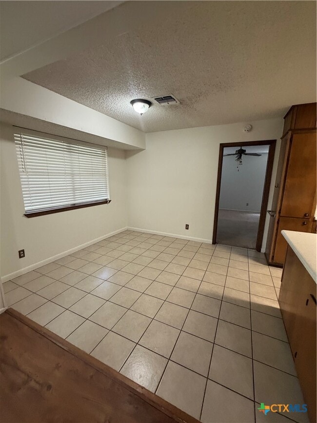 Building Photo - 1727 Redwood St