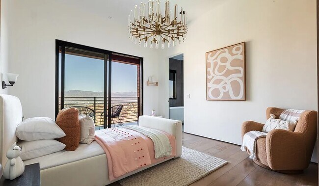 Building Photo - 13331 Mulholland Dr