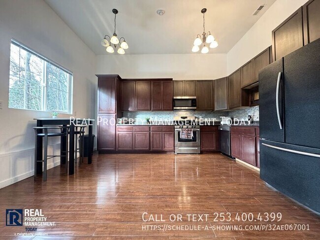 Building Photo - 2817 9th St SW