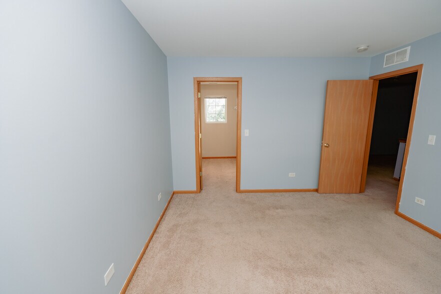 Building Photo - 1136 Coneflower Dr
