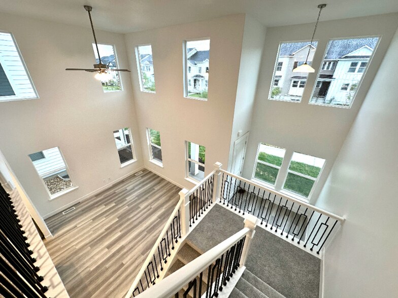 Building Photo - 4558 W Watchmen Wy