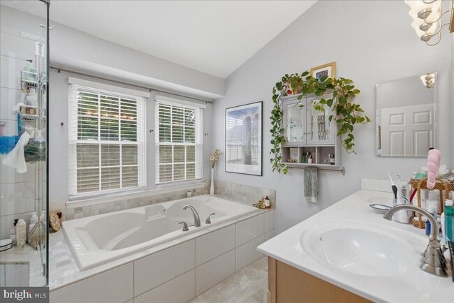 Building Photo - 2327 Colts Brook Dr