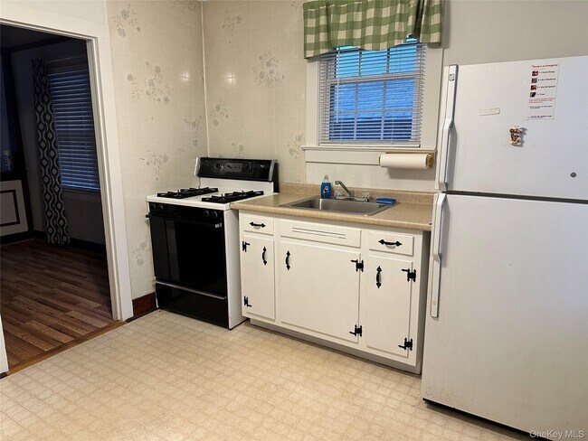 Building Photo - 517 Flint St