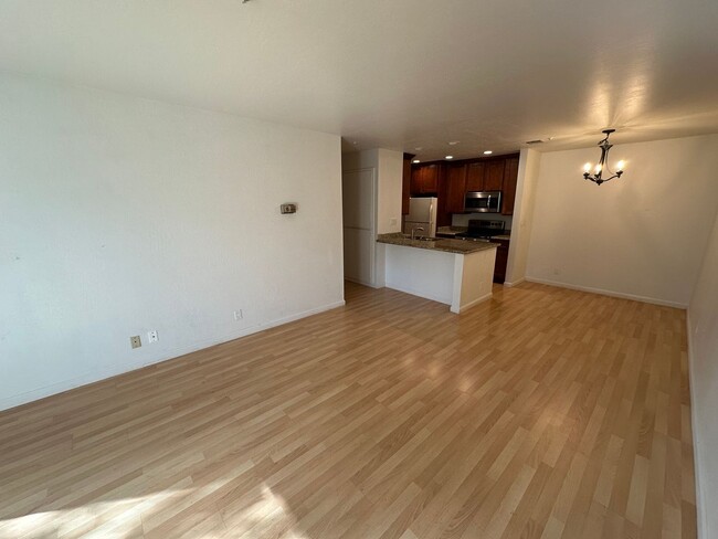 Building Photo - 1 Bed 1 Bath Condo In Walnut Creek