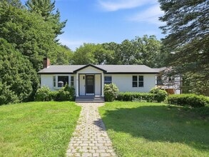 Building Photo - 44 Topsfield Cir