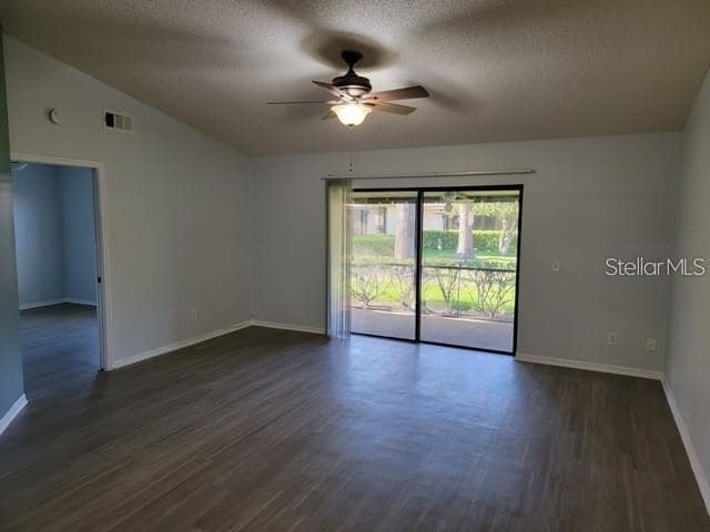 Building Photo - 18318 Aintree Ct