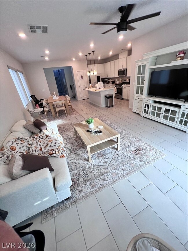 Building Photo - 6639 Wandering Palmer St