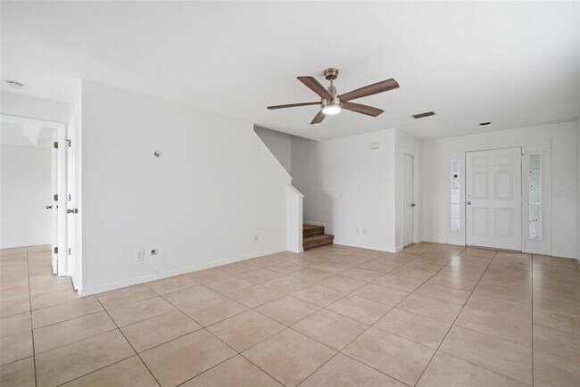 Building Photo - 10604 Lakeside Vista Dr