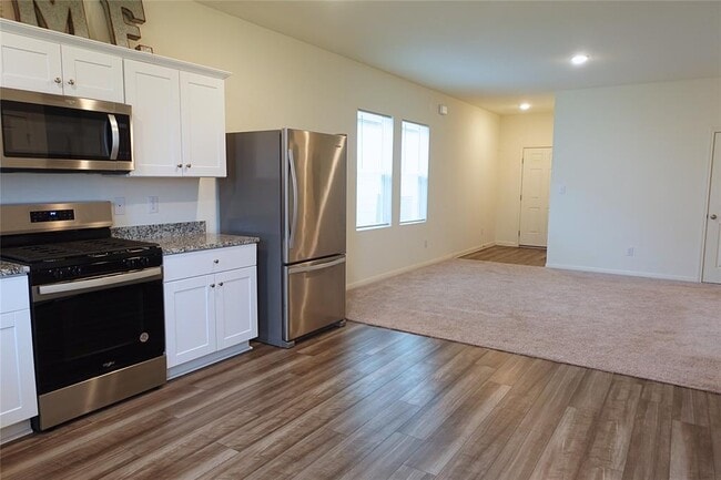 Building Photo - 402 Plateau St