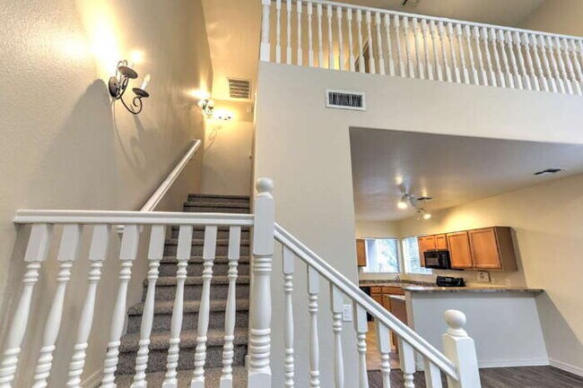 Building Photo - Rancho Sahuarita....$800.00 OFF FIRST FULL MONTH'S RENT!!!