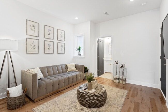 Living room - 5221 Walnut St