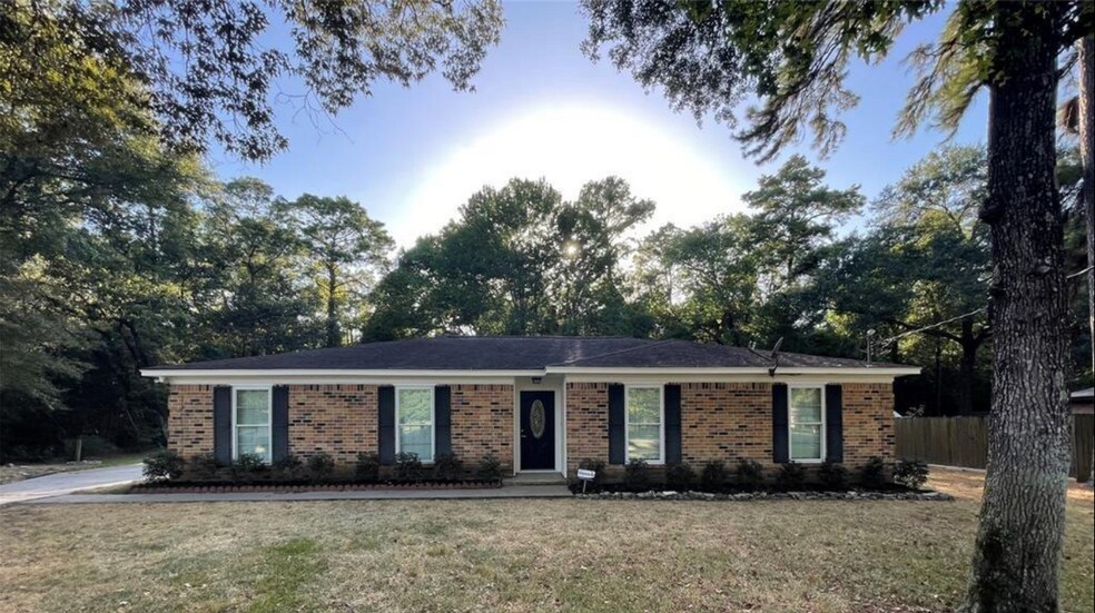 Primary Photo - 22176 Heatherwood Dr