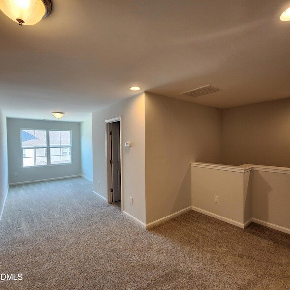 Building Photo - 1424 Southpoint Trl