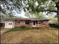 Building Photo - 20 Glenmere Dr