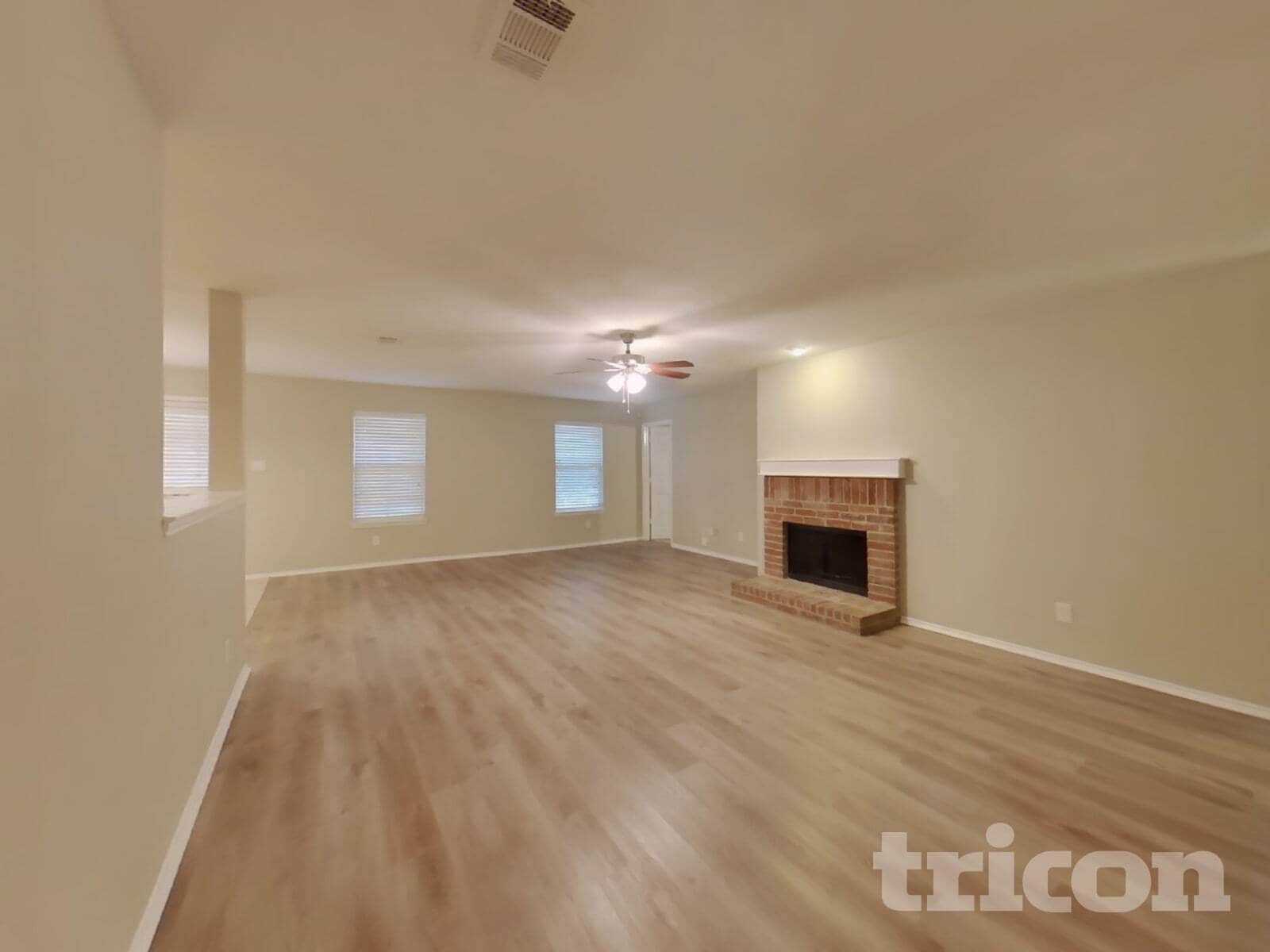 Building Photo - 2506 Eastwood Dr