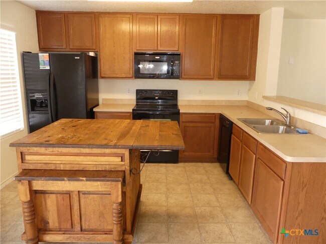 Building Photo - 664 Northern Lights Dr