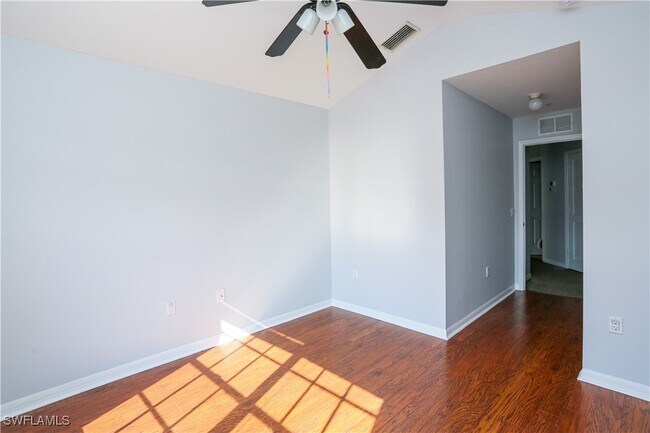 Building Photo - 937 Hampton Cir