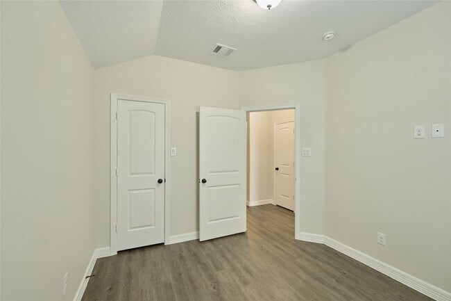 Building Photo - 630 Aulia Ln