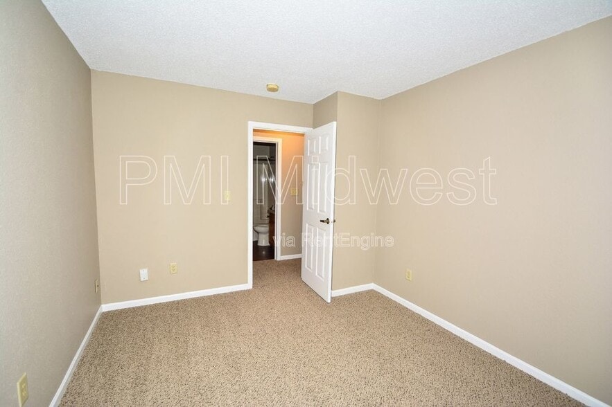 Building Photo - 8177 Amarillo Dr