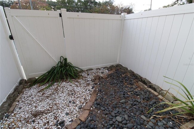 Building Photo - 507 NW 39th Rd