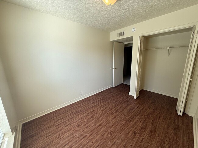 Building Photo - 8207 Bayou Fountain Ave