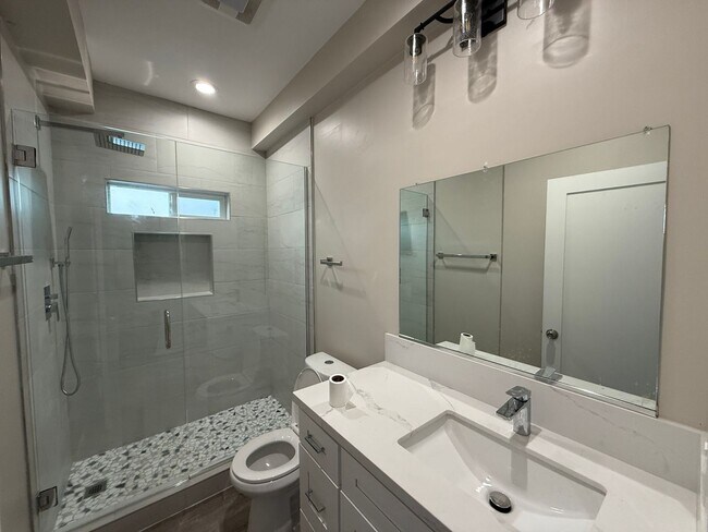 Building Photo - BRAND NEW 2026!! 4BD/2BA