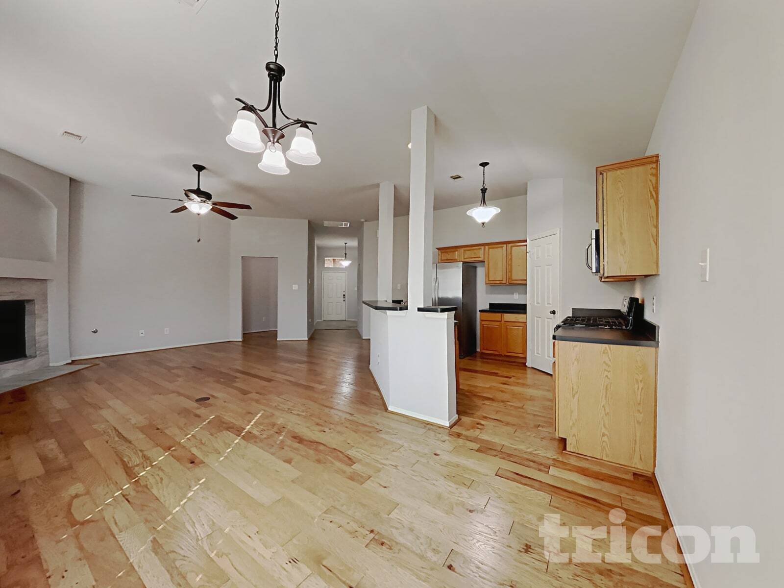 Building Photo - 2205 Highland Hills Dr