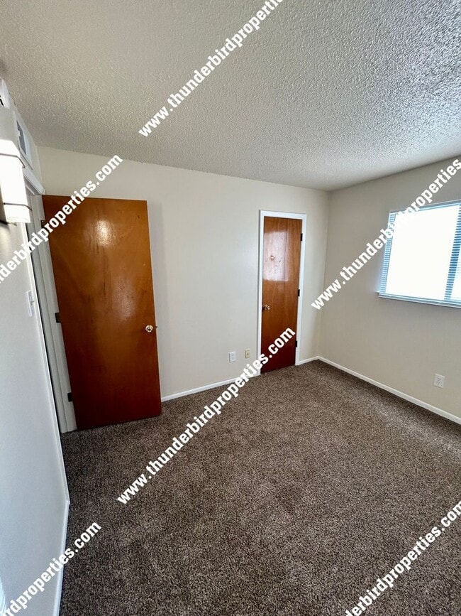 Building Photo - 4909 Overland St NE