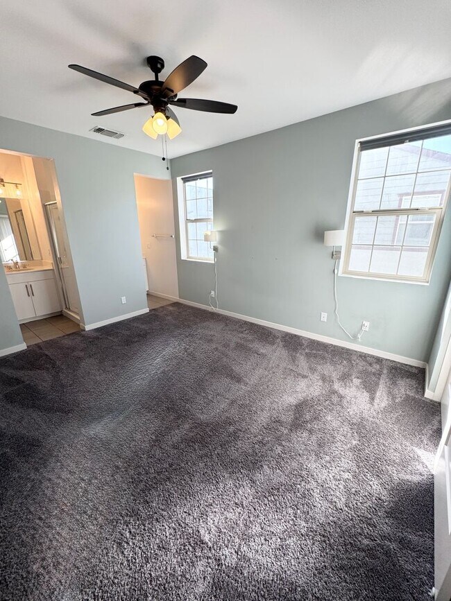 Building Photo - 491 Tailoff Ln