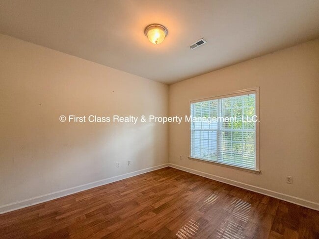 Building Photo - 710 Tavern Ct