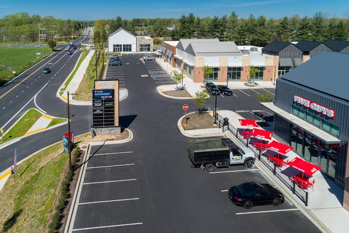 New River Hills Squares with many restaurants, USPS, etc - 5801 Clipper Ln