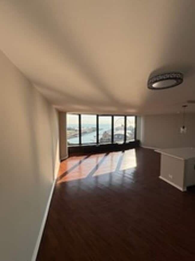 Building Photo - 505 N Lake Shore Dr