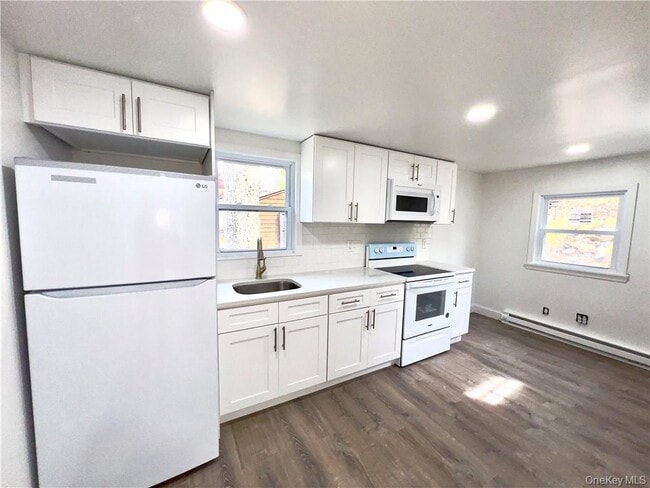 Building Photo - 254 Wixon Pond Rd