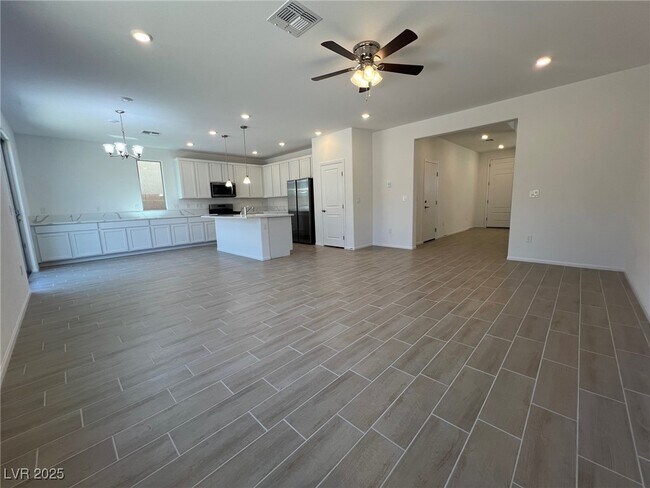 Building Photo - 7470 S Pioneer Way