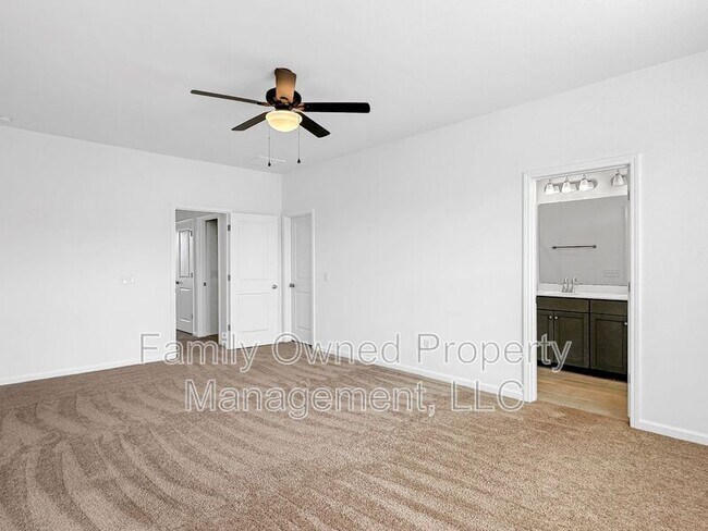 Building Photo - 162 Yorkshire Dr